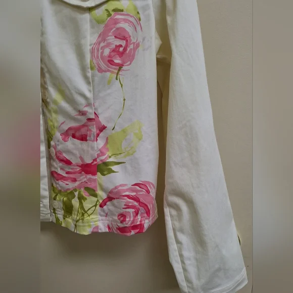 Jackey - Picture 2 of 6